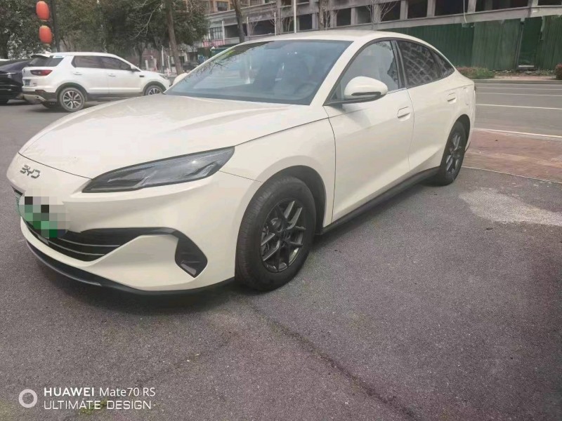 武汉25年比亚迪海豹3