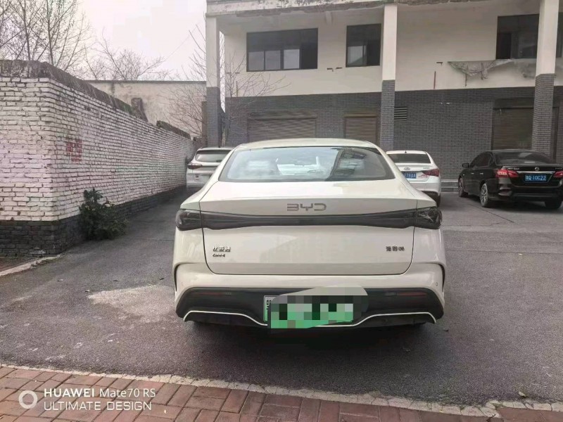 武汉25年比亚迪海豹9