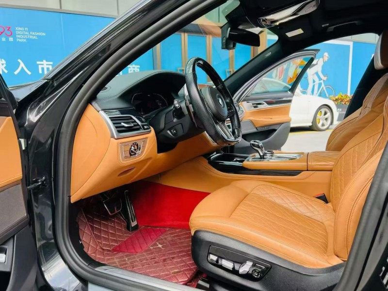 深圳20年宝马7系4