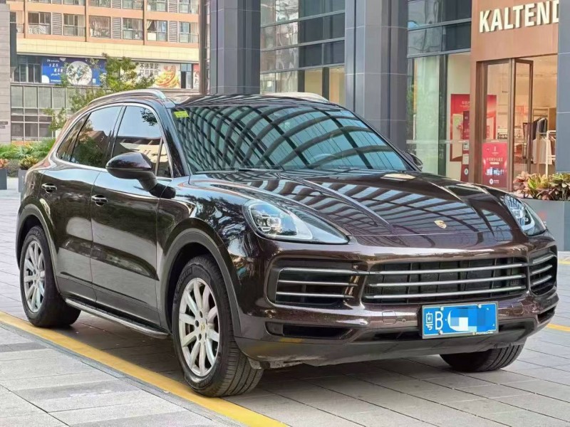 深圳21年保时捷卡宴2