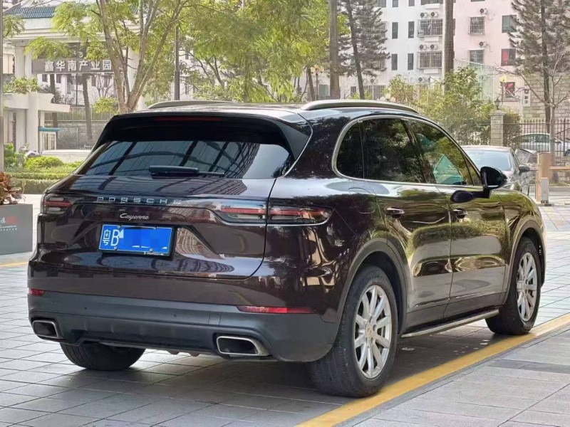 深圳21年保时捷卡宴8