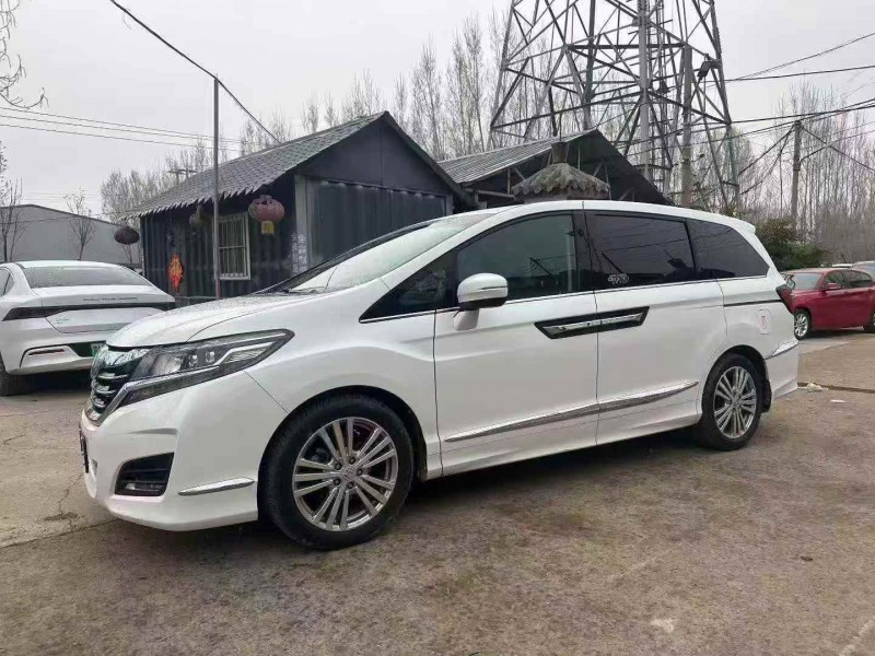 烟台18年本田艾力绅3