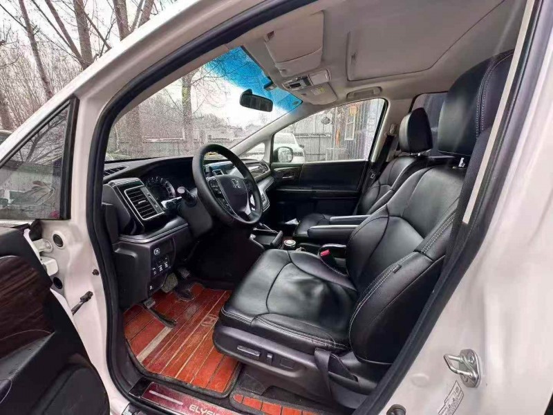 烟台18年本田艾力绅4