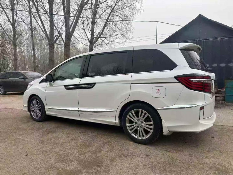 烟台18年本田艾力绅8