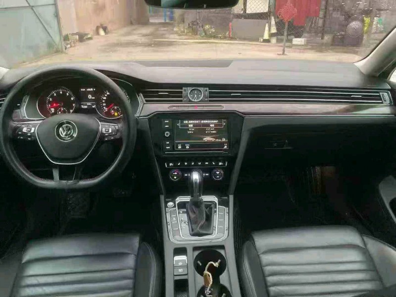 保定19年大众迈腾4