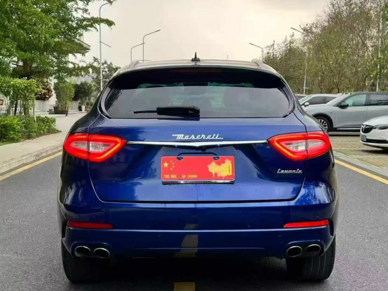 汕头17年玛莎拉蒂Levante8