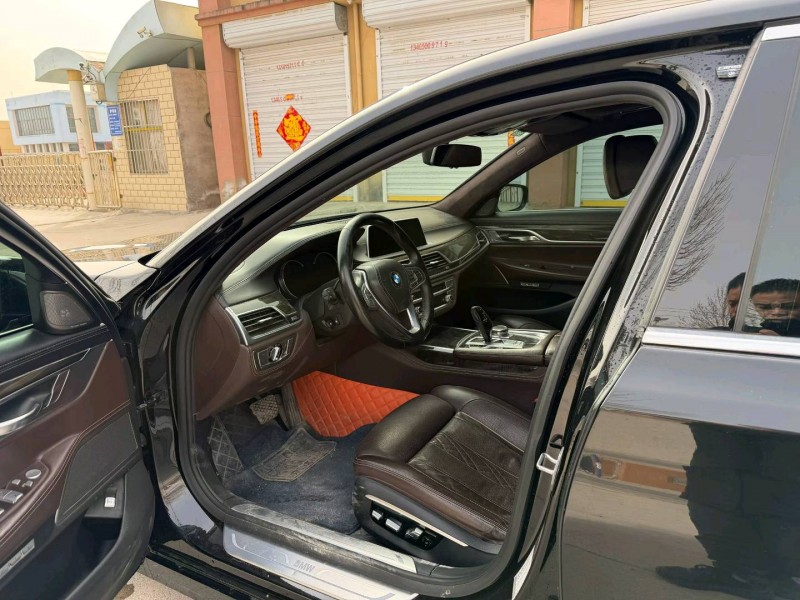 菏泽17年宝马7系3