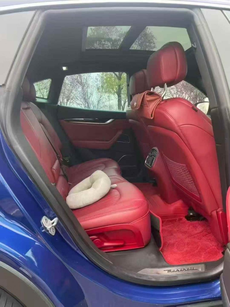 徐州20年玛莎拉蒂Levante5