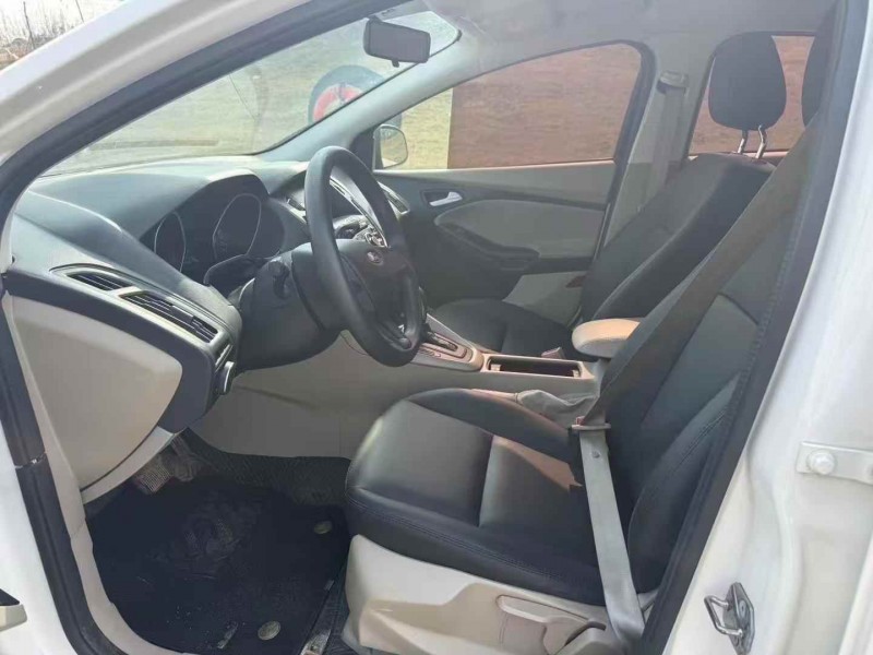 平顶山17年福特福睿斯4