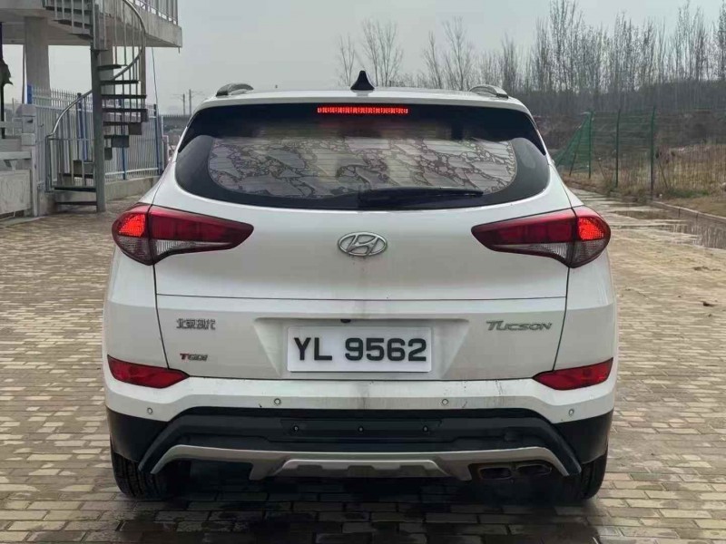 安阳18年现代途胜9