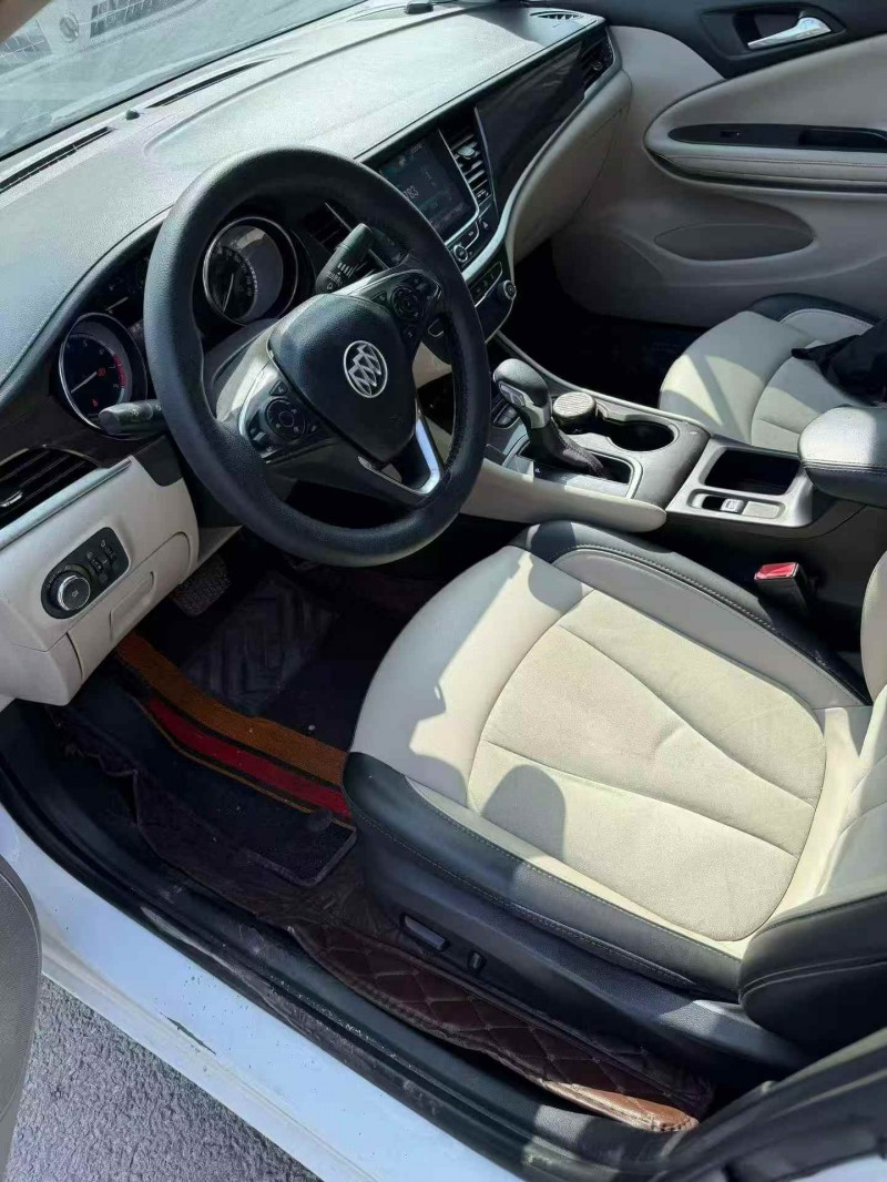 东营18年别克威朗4