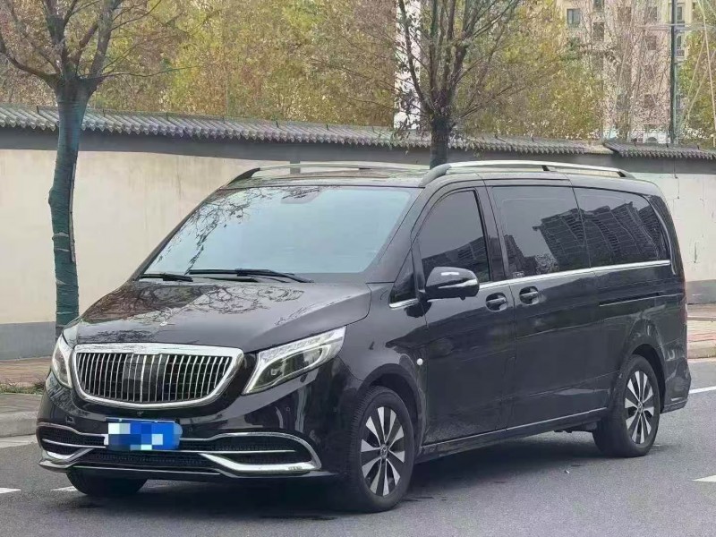 郑州21年奔驰威霆3