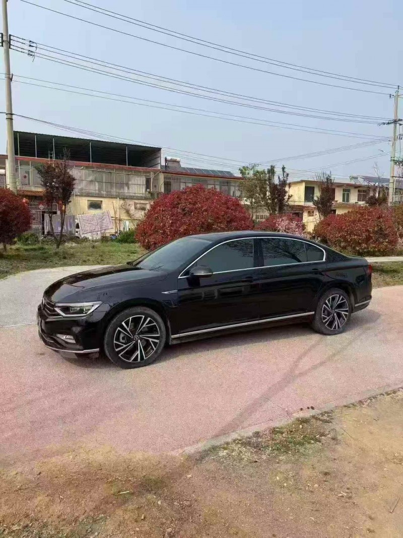 枣庄22年大众迈腾2