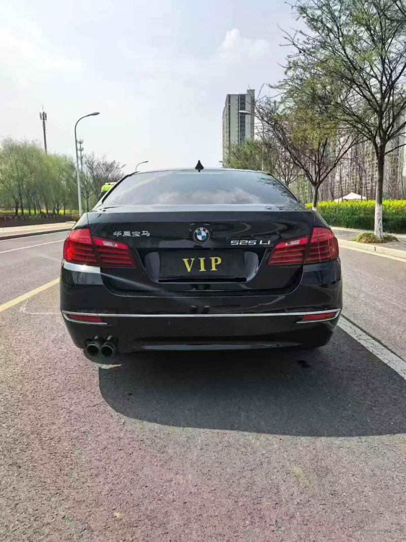 常州17年宝马5系9