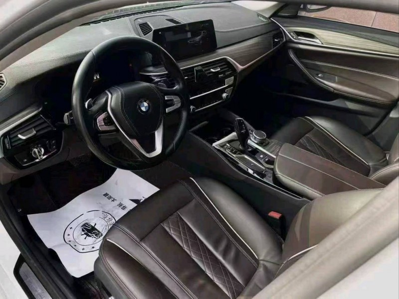 九江19年宝马5系8