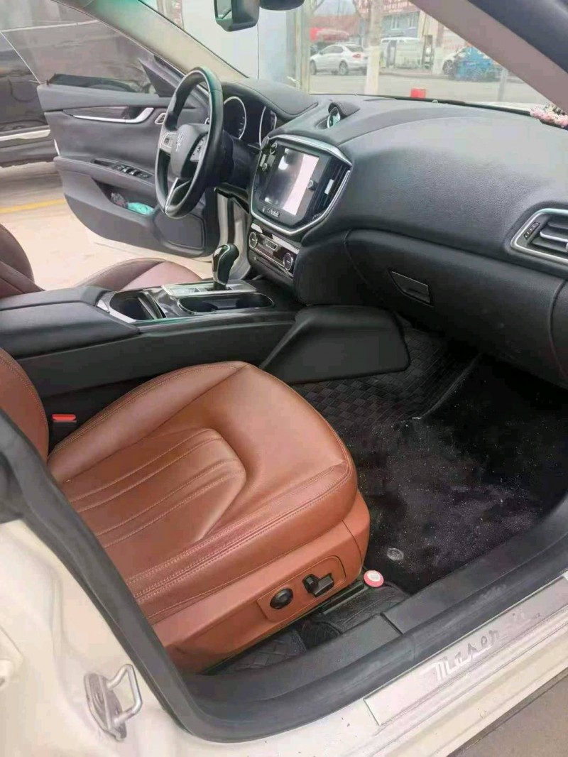 东营15年玛莎拉蒂Ghibli5