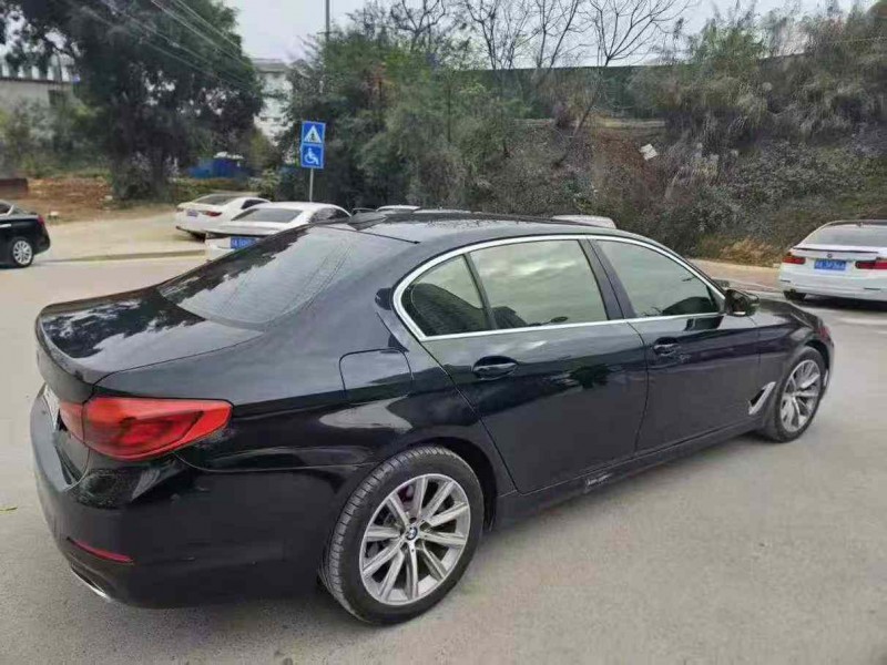 南宁18年宝马5系8