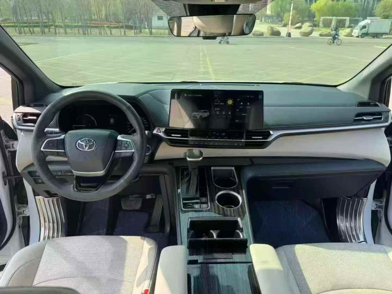 连云港25年丰田格瑞维亚3