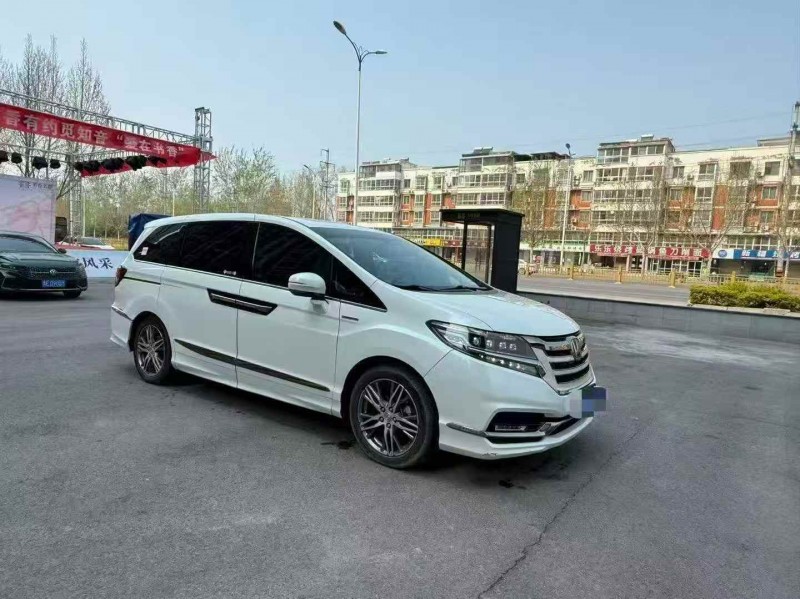 洛阳21年本田艾力绅3