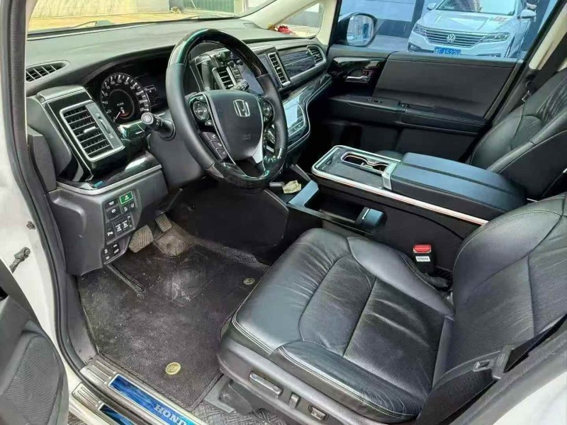 洛阳21年本田艾力绅4