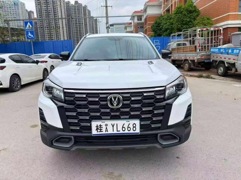 南宁25年长安汽车CS751