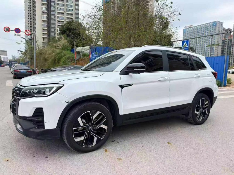 南宁25年长安汽车CS752