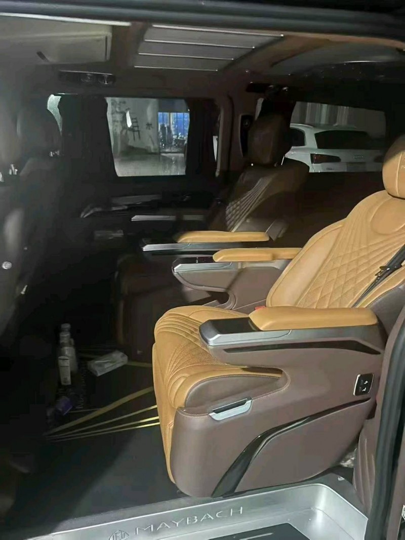 邯郸22年奔驰威霆3