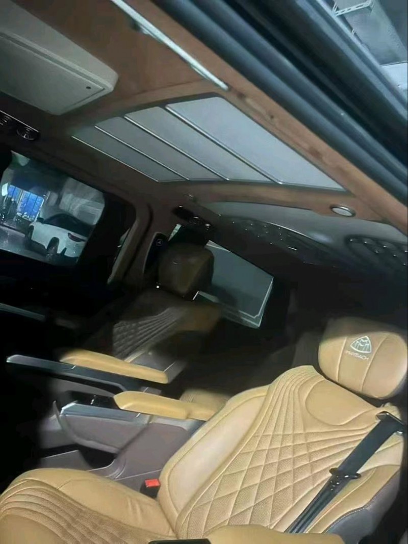 邯郸22年奔驰威霆5