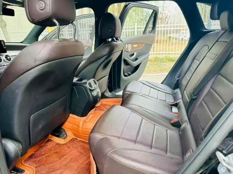 东营21年奔驰GLC4