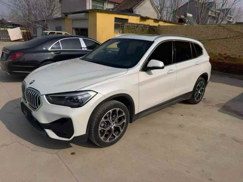 东营23年宝马X12