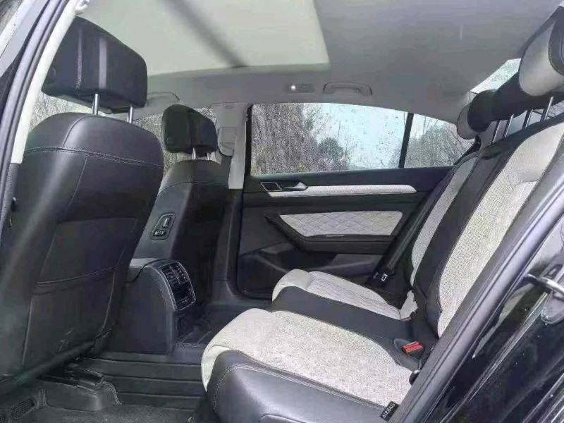 武汉24年大众迈腾4