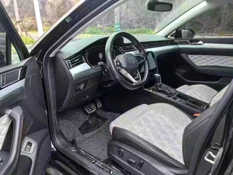 武汉24年大众迈腾8