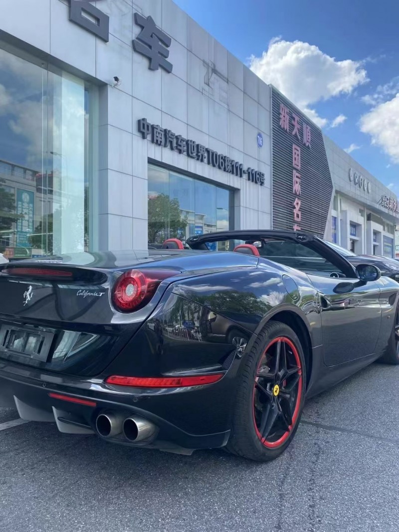 长沙15年法拉利California T4