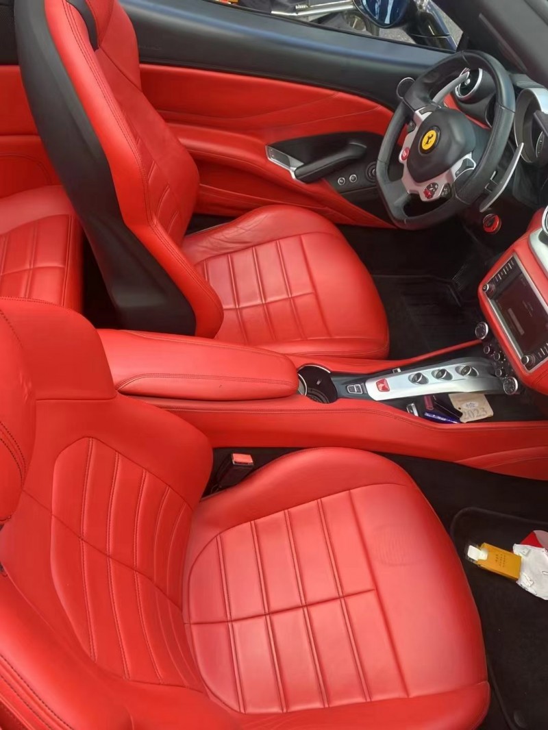 长沙15年法拉利California T7