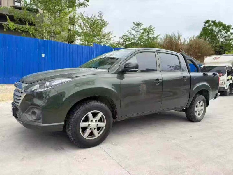 南宁21年江铃宝典3