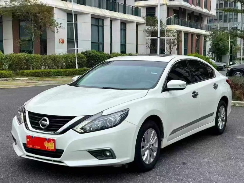 广州18年日产天籁2