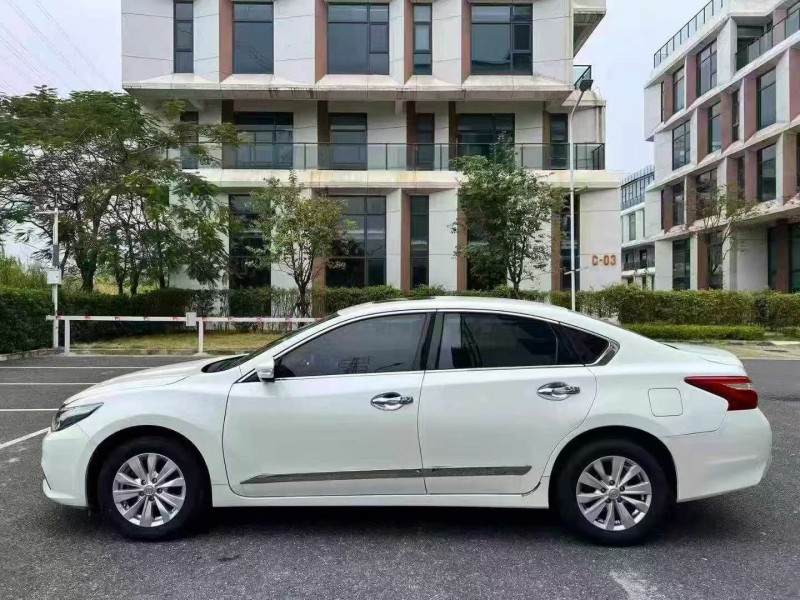 广州18年日产天籁7