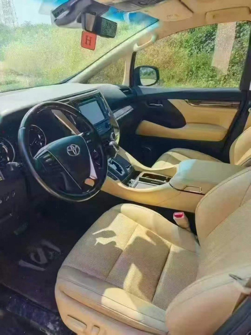 济宁20年丰田埃尔法4