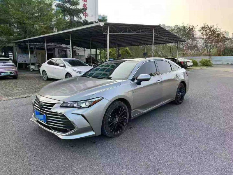 南宁19年丰田亚洲龙2