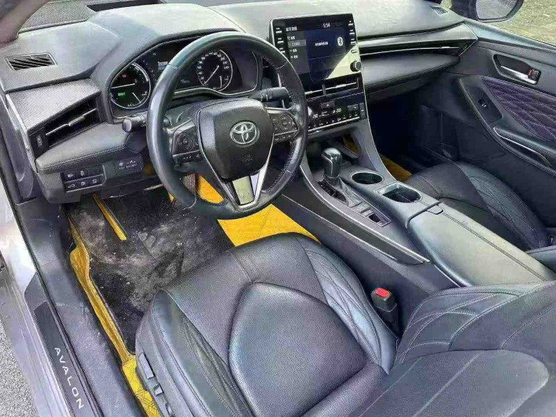 南宁19年丰田亚洲龙3