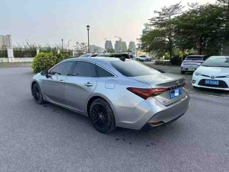 南宁19年丰田亚洲龙7