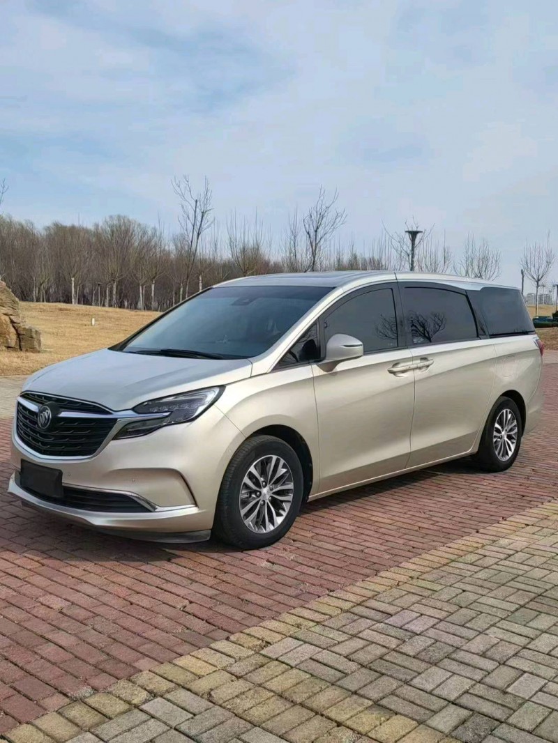 聊城21年别克GL82