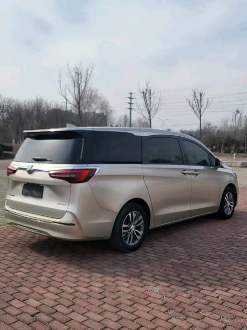 聊城21年别克GL85