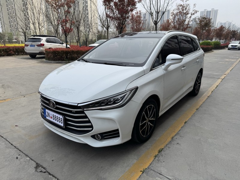 济宁18年比亚迪宋MAX2