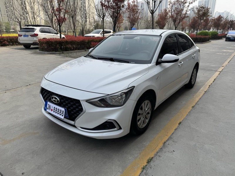 济宁18年现代悦动2