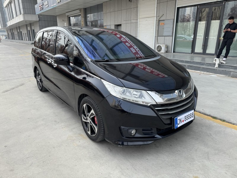 济宁17年本田奥德赛3