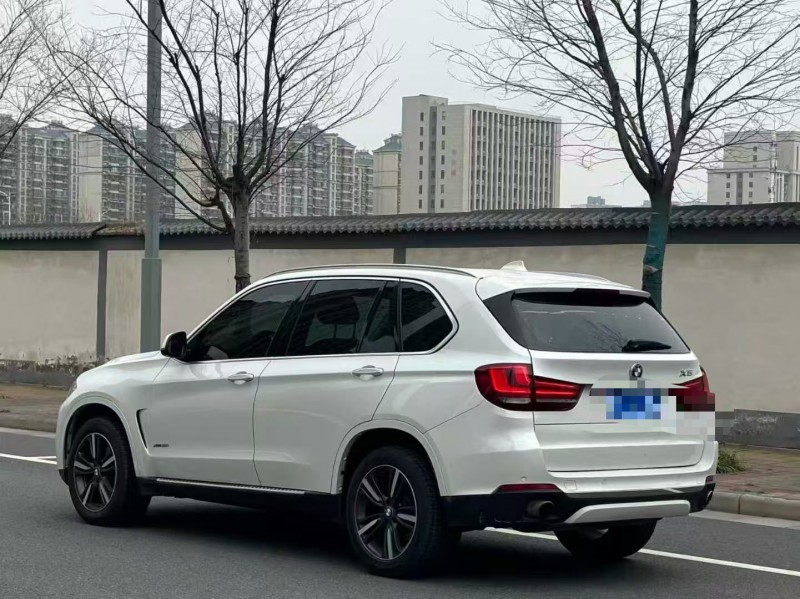 郑州17年宝马X58