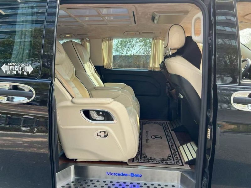 东莞19年奔驰威霆6