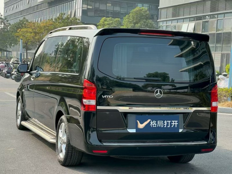 东莞19年奔驰威霆8