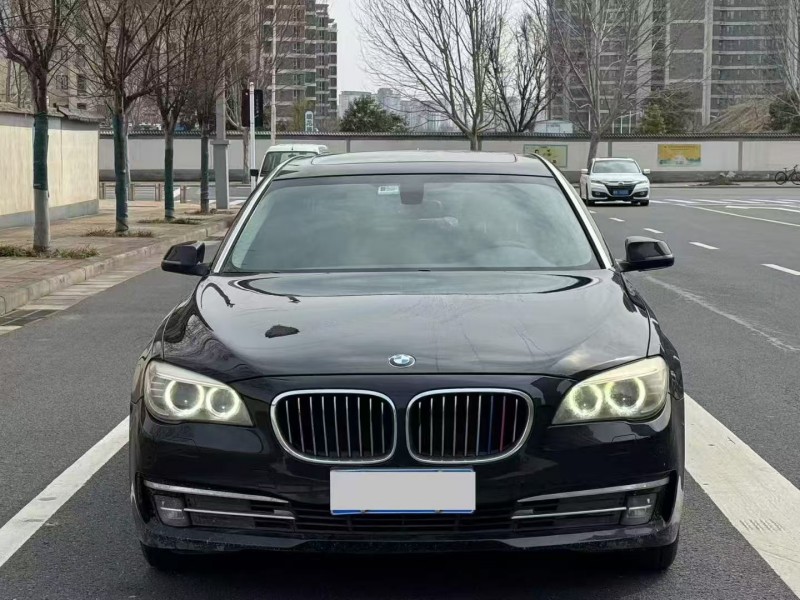 郑州13年宝马7系1